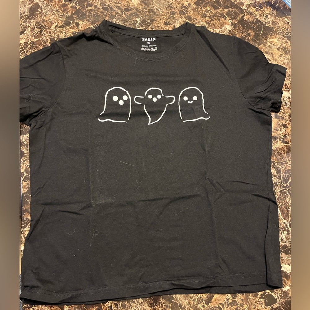 Ladies SHEIN XL shirt.